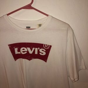 Levi T-shirt